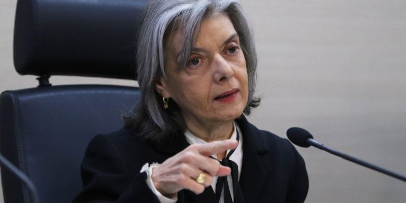 "Não somos coitadas", diz Cármen Lúcia sobre mulheres na política