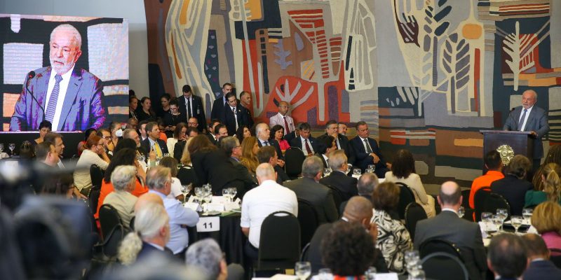 Lula assina decreto que recria o Conselhão