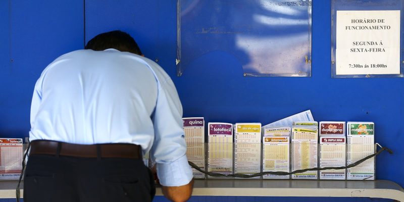 Mega-Sena deste sábado deve pagar prêmio de R$ 45 milhões