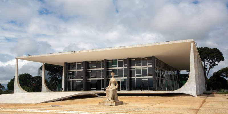 Ministro do STF muda voto e desfaz maioria contrária à revista íntima