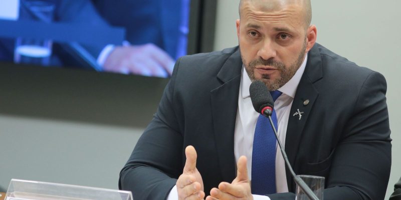 André Mendonça e Nunes Marques votam para manter indulto a Silveira