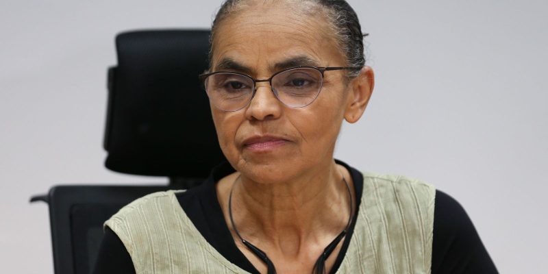 Com covid-19, Marina Silva segue internada e tem "boa evolução"