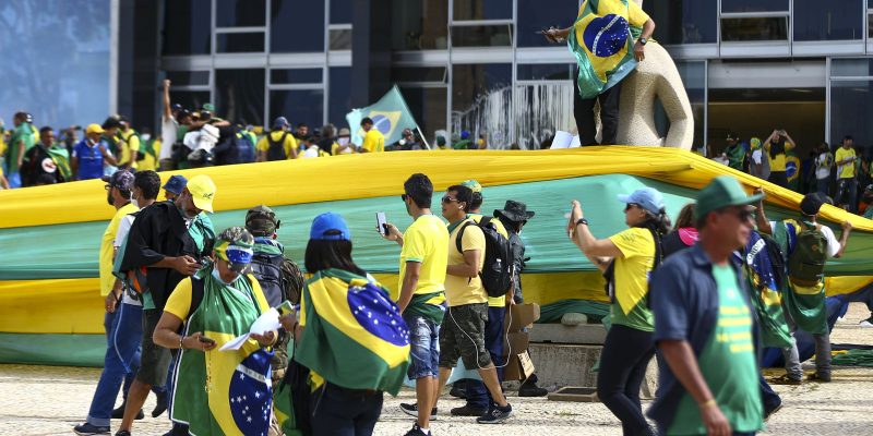 STF tem maioria para tornar réus mais 245 denunciados por ato golpista