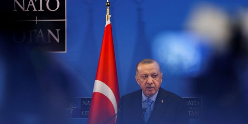 Turquia reelege Erdogan para mais cinco anos no poder