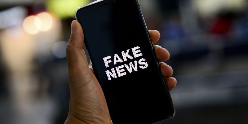 Moraes determina retirada de anúncios online sobre o PL das Fake News