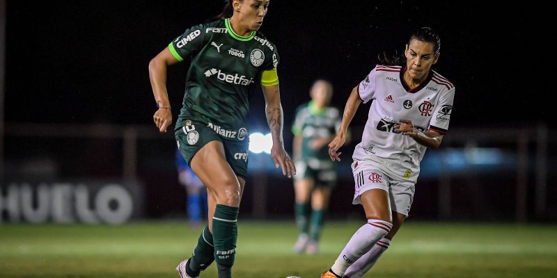 Palmeiras vence Flamengo para assumir liderança do Brasileiro Feminino