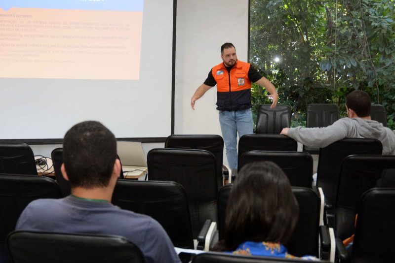 Defesa Civil realiza reuniao para alinhamento de plano de acao