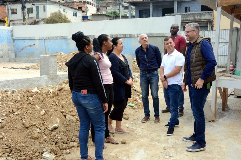 Rodrigo Drable confere obras no Colegio Joaquim Rodrigues Peixoto Junior
