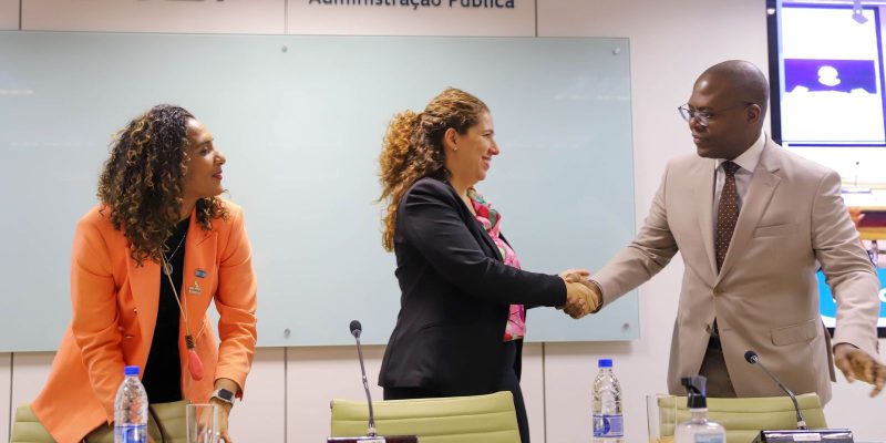 Programa quer ampliar número servidores negros em postos de liderança