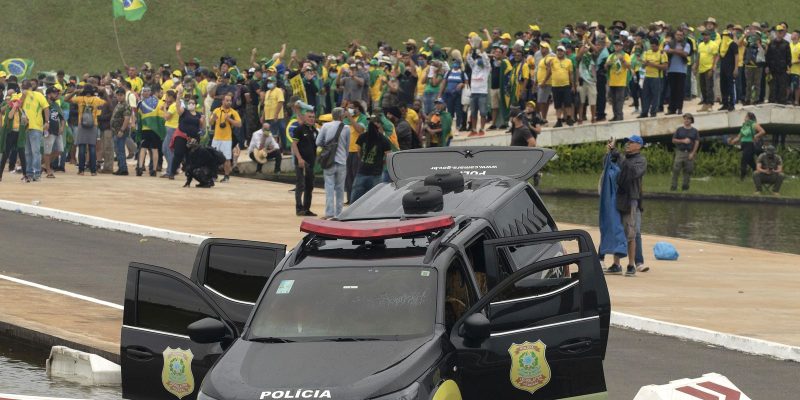 STF julga mais 250 denunciados por atos golpistas