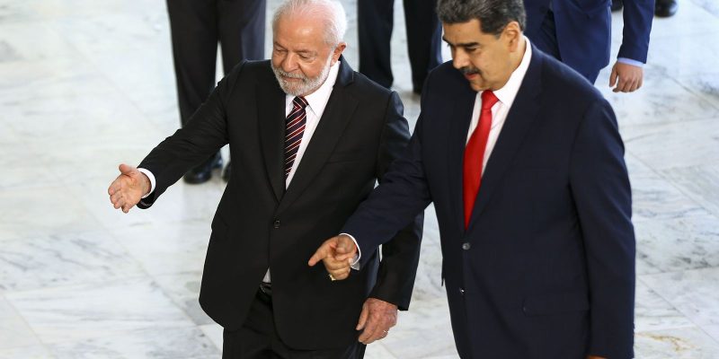 Lula diz que retomada de relação com Venezuela é plena