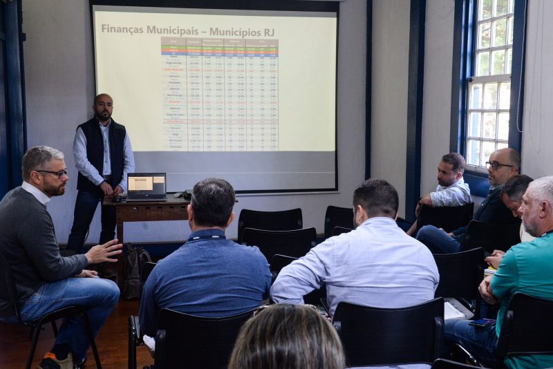 Barra Mansa apresenta estudo de atualizacao da Planta de Valores