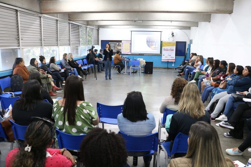 Barra Mansa promove capacitacao para estimular aprendizado musical de criancas