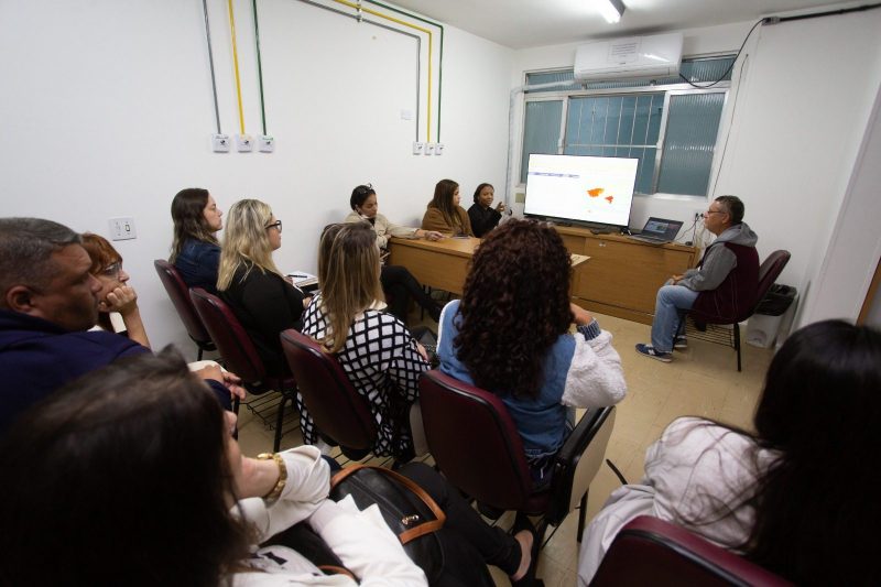 Volta Redonda promove capacitação sobre gripe aviária para profissionais de saúde