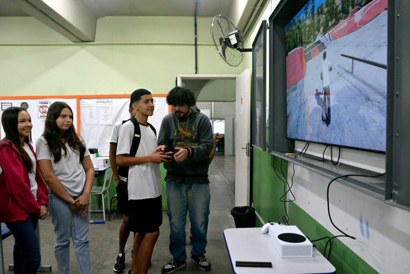 Prefeitura de Volta Redonda investe em tecnologia como ferramenta de aprendizado