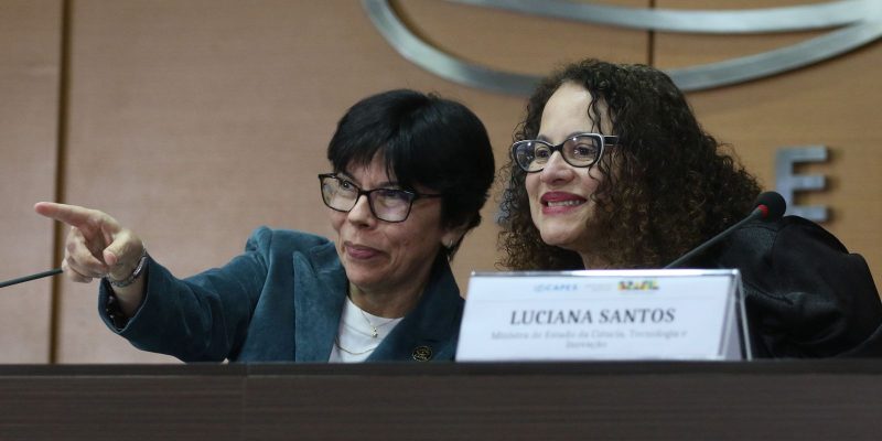 Curso de especialização para professor de ciências terá 8 mil vagas