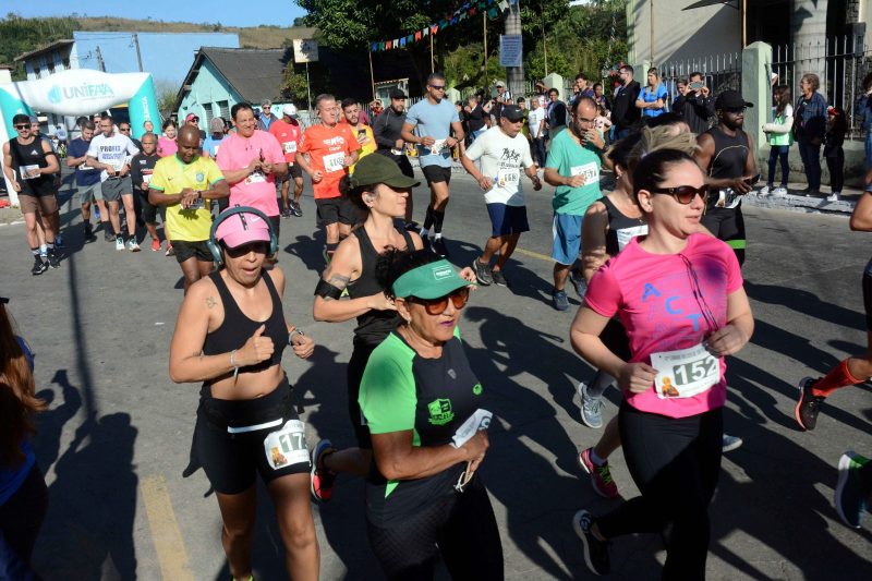 12a Corrida Sao Pedro e realizada em Barra Mansa –