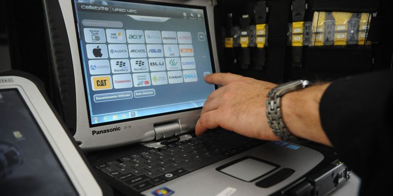 Plataformas digitais têm condições de trabalho injustas, diz estudo