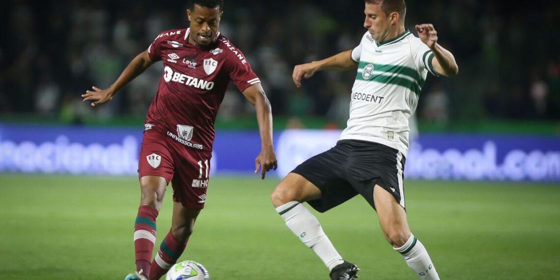 Brasileiro: Coritiba vence o Fluminense no encerramento da 16ª rodada