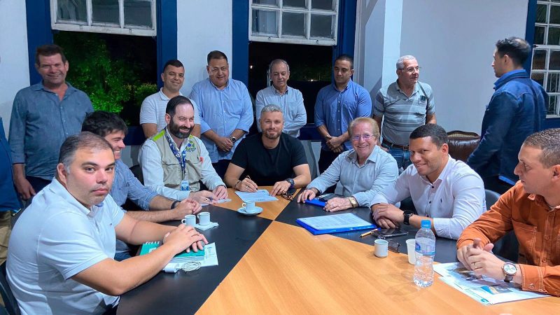 Prefeitura de Barra Mansa e DNIT assinam ordem de servico