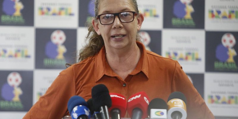 Ana Moser diz não ter controle sobre sua manutenção no ministério