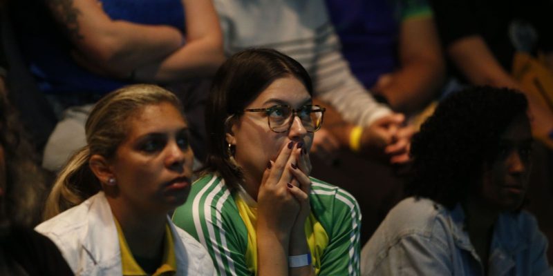 França vence Brasil e assume a ponta do grupo F do Mundial: 2 a 1