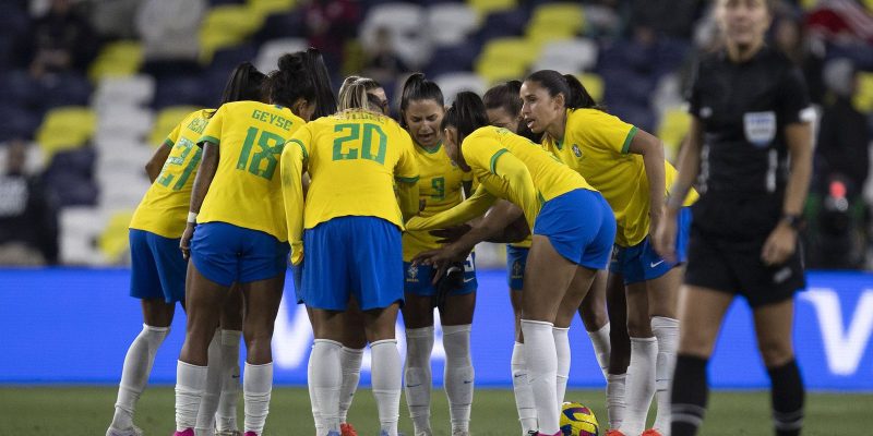 Seleção feminina encara China, em último teste antes da Copa do Mundo
