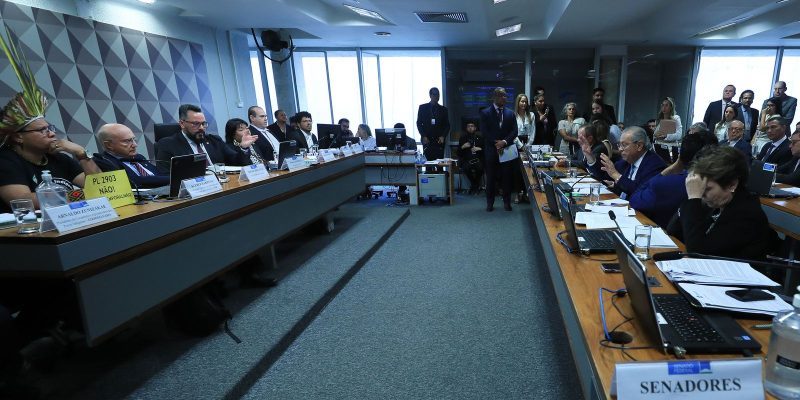Comissão aprova marco temporal para demarcação de terras indígenas