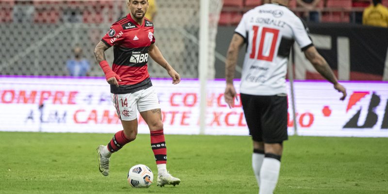 Flamengo recebe Olimpia no Maracanã pelas oitavas da Libertadores