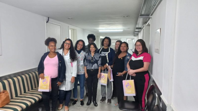 PoliclÃ­nica da Mulher de Volta Redonda recebe aÃ§Ã£o pelo âAgosto Douradoâ