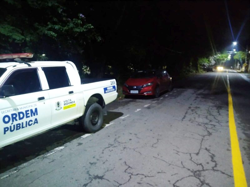 Equipe de OperaÃ§Ãµes da Ordem PÃºblica recupera carro roubado em Volta Redonda