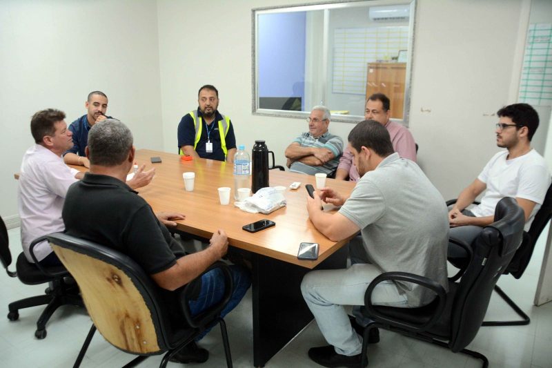 Equipes do Revit BM e do Dnit se reunem para