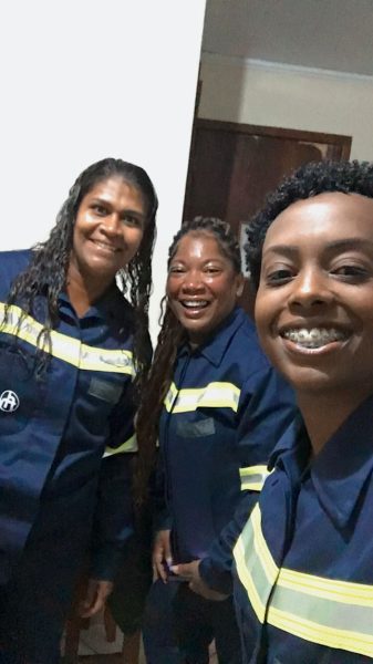 Alunas da primeira turma do curso de solda do ‘Mulheres Mãos à Obra’ em Volta Redonda conseguem vaga de emprego