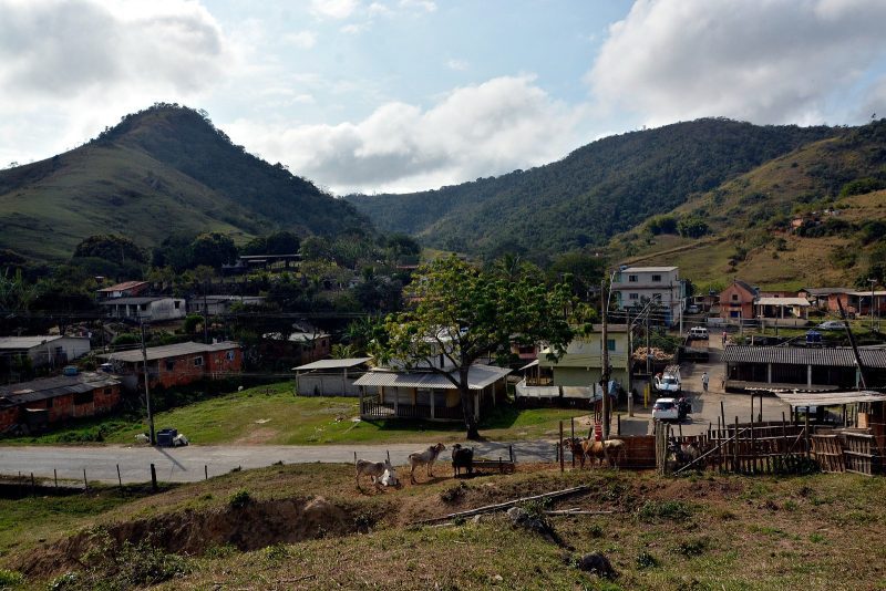 Moradores do Núcleo Santa Bárbara já contam com nova rede de água em Volta Redonda