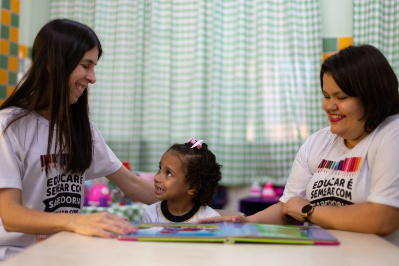 Professores de Volta Redonda terão mais tempo para planejamento de aulas e aumento salarial
