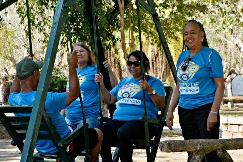 Participantes dos grupos da assistência social de Volta Redonda retornam de Caxambu-MG
