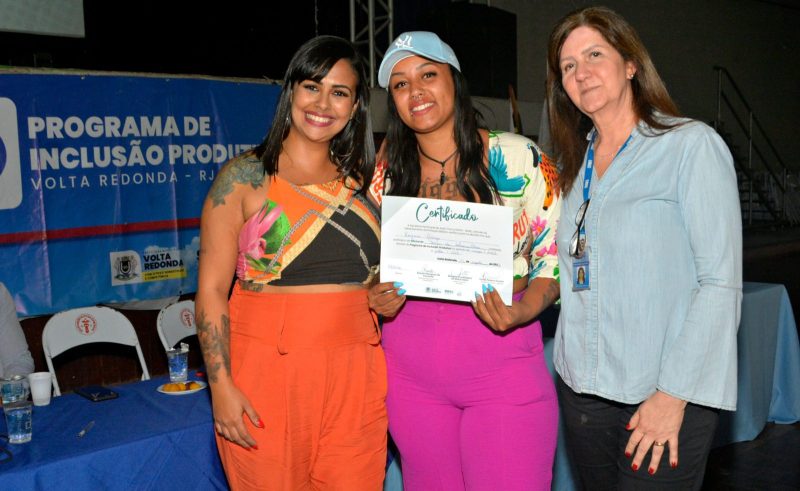 Prefeitura de Volta Redonda forma mais de mil alunos nas oficinas de Inclusão Produtiva