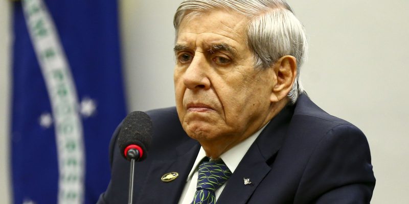 General Augusto Heleno minimiza delação de Mauro Cid