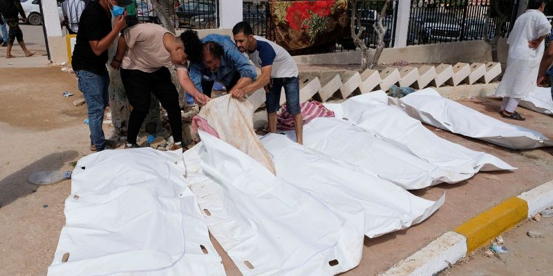 Autoridades líbias receiam que mortos cheguem a 20 mil após inundações