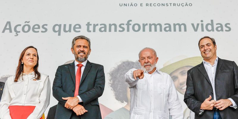 Lula afirma que juros ainda estão altos: “Vamos continuar brigando”