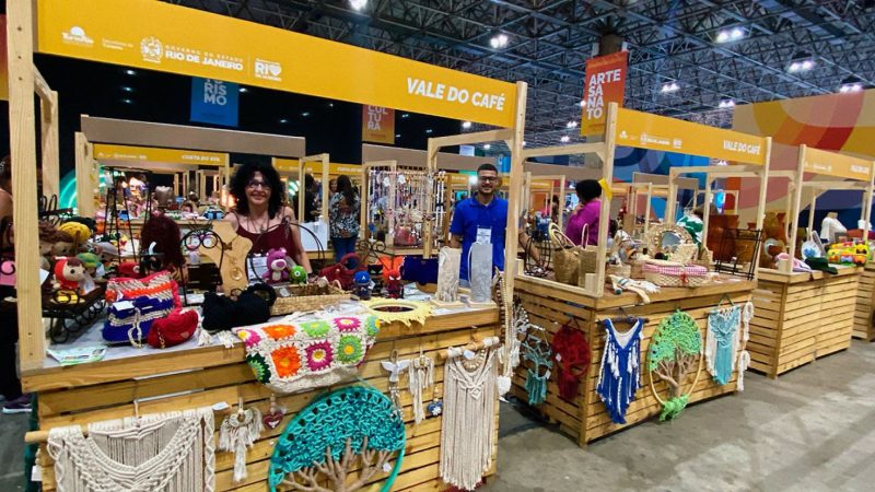 Barra Mansa marca presenca em feira internacional de turismo –