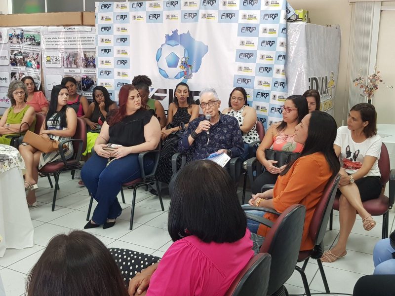 Secretaria de EducaÃ§Ã£o de Volta Redonda promove cafÃ© da manhÃ£ aos âProfessores do Ano 2023â