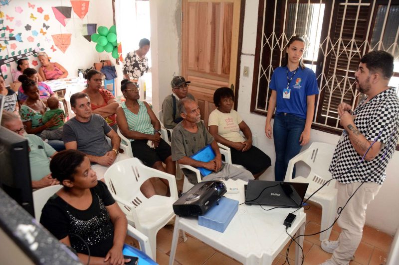 Centro Pop promove reuniao com usuarios do Cras Morada Verde