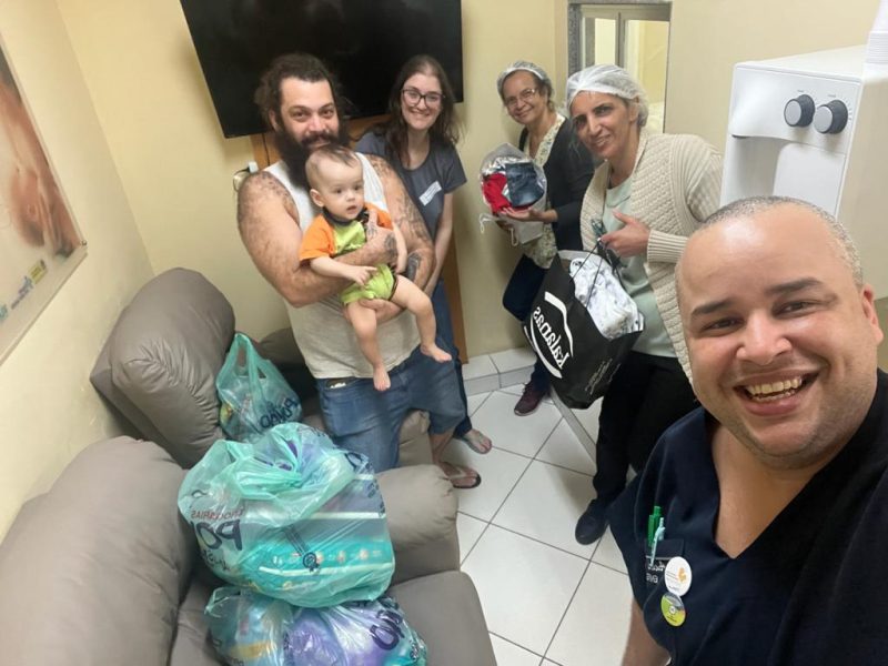 Hospital SÃ£o JoÃ£o Batista recebe doaÃ§Ã£o de enxovais para bebÃªs em Volta Redonda