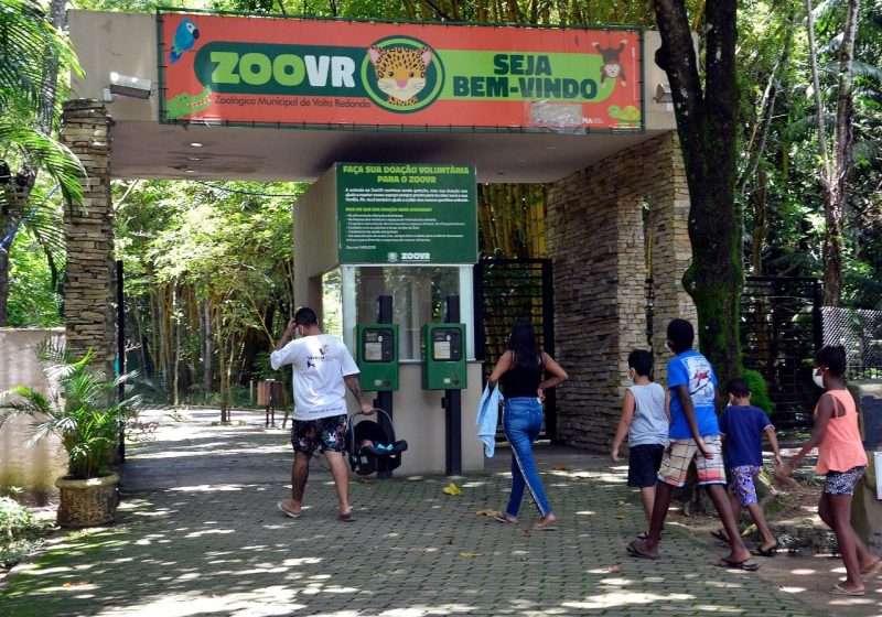 Saúde de Volta Redonda promove ação sobre aleitamento materno no Zoo-VR