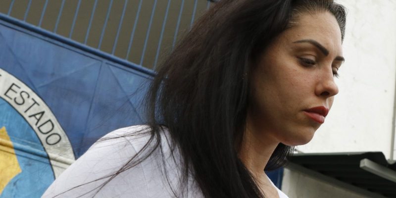 Acusada da morte do filho, Monique Medeiros é transferida de presídio