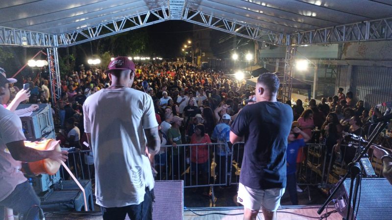 ‘Samba do Calcadao reune multidao em Barra Mansa – Barra