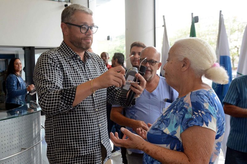 Fabrica de Oculos de Barra Mansa realiza entrega de mais