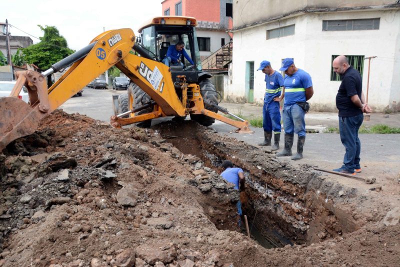 Saae realiza construcao de rede de aguas pluviais no bairro