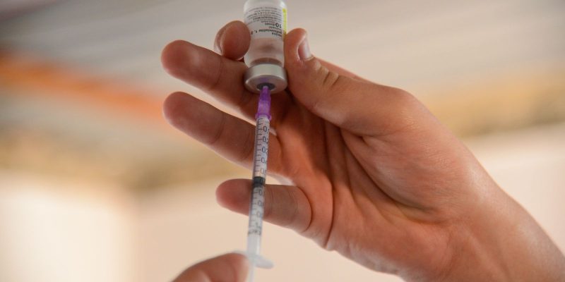Governo cria comitê para enfrentar desinformação sobre vacinas